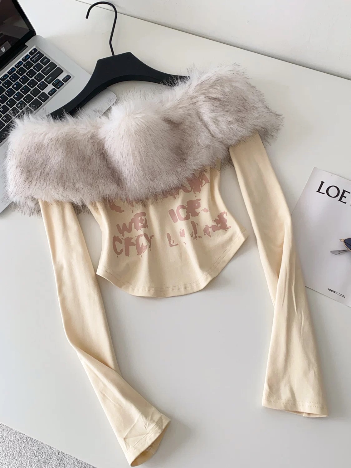 Loving on you top CTO935 images